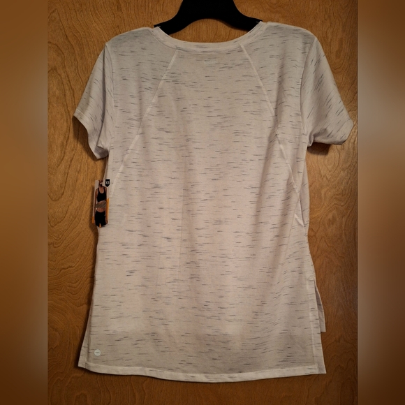 Avia High/Low WorkoutTop - Picture 2 of 4